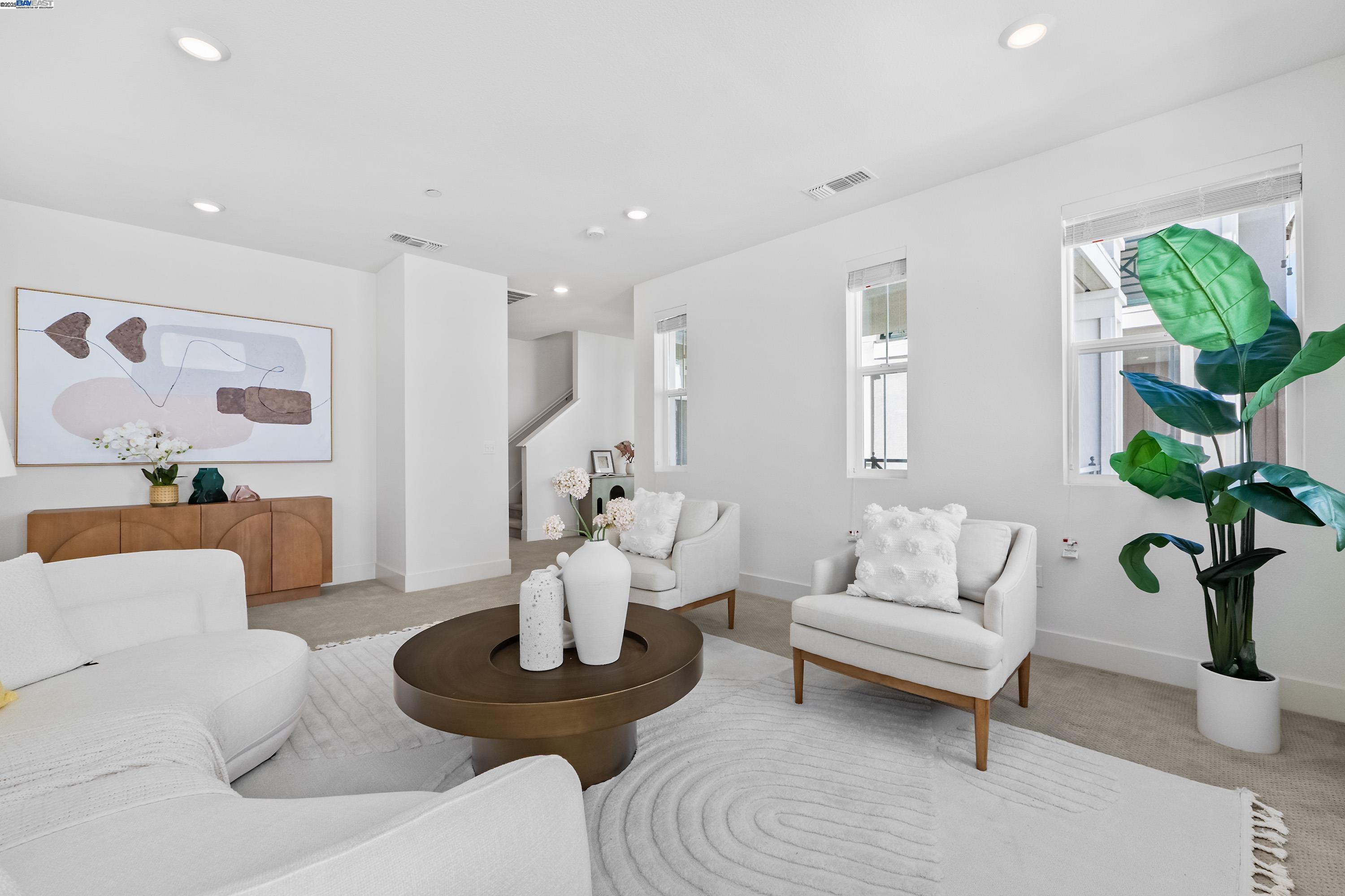 Detail Gallery Image 3 of 60 For 37534 Watersail Way, Newark,  CA 94560 - 5 Beds | 4/1 Baths