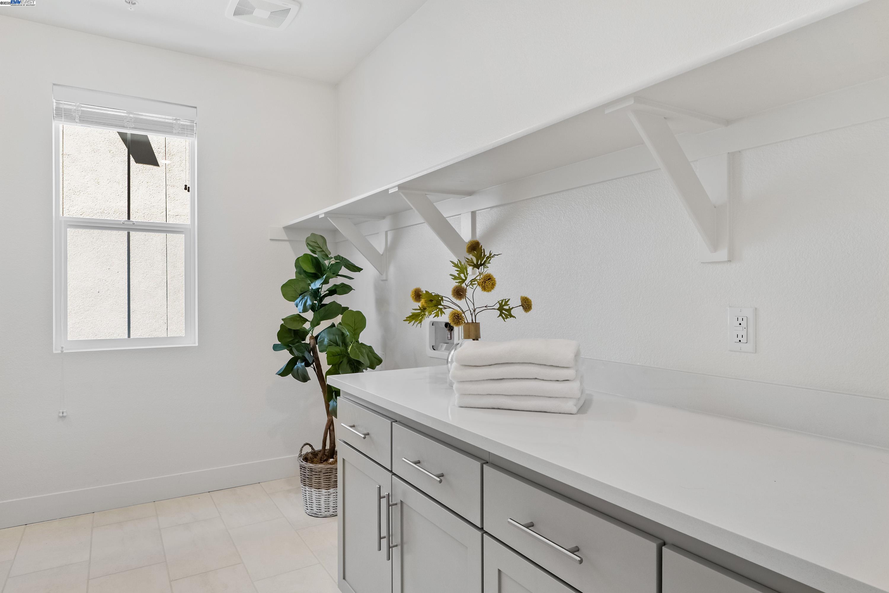 Detail Gallery Image 29 of 60 For 37534 Watersail Way, Newark,  CA 94560 - 5 Beds | 4/1 Baths