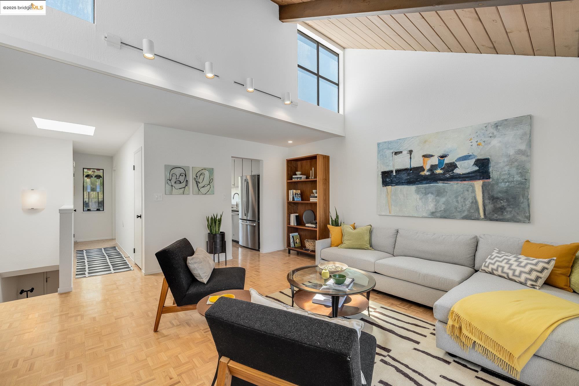 More Details about MLS # 41094646 : 1364 HENRY ST