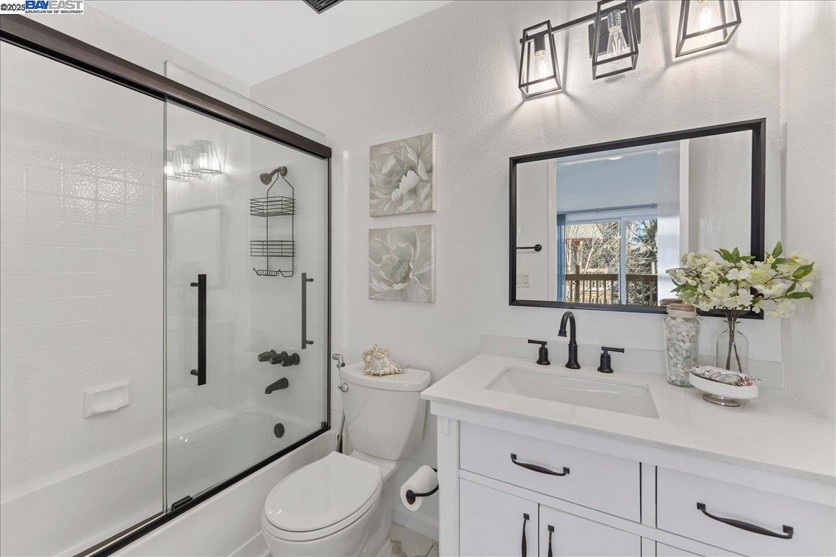 Detail Gallery Image 13 of 30 For 968 Huntington Terrace, Fremont,  CA 94536 - 2 Beds | 2/1 Baths