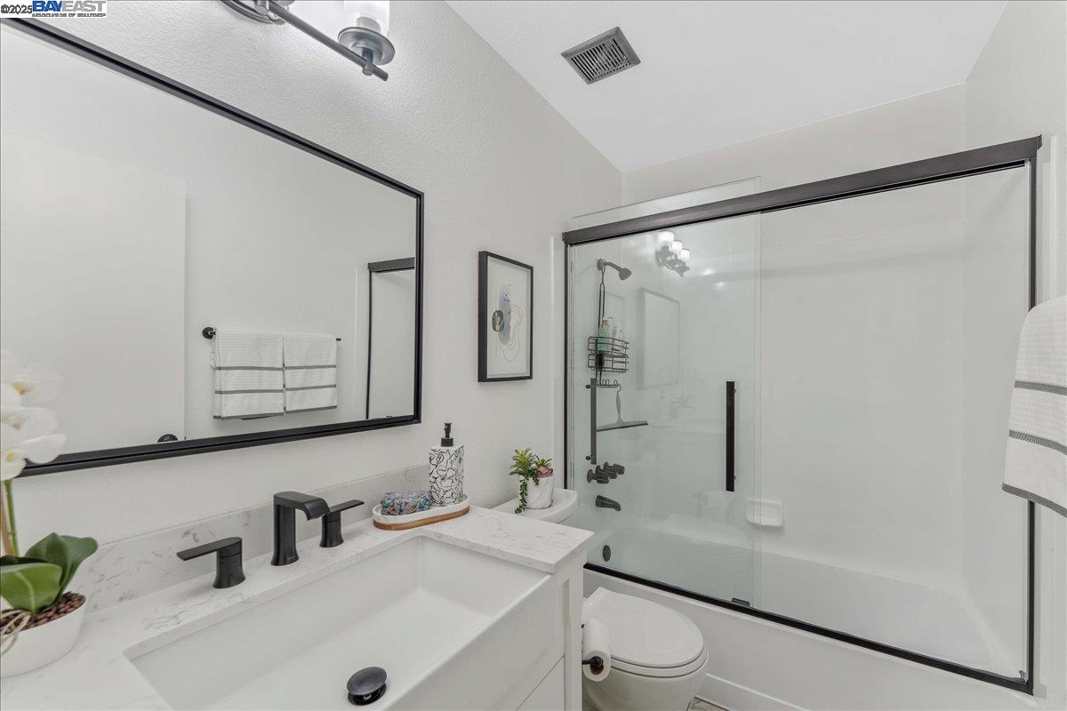 Detail Gallery Image 18 of 30 For 968 Huntington Terrace, Fremont,  CA 94536 - 2 Beds | 2/1 Baths