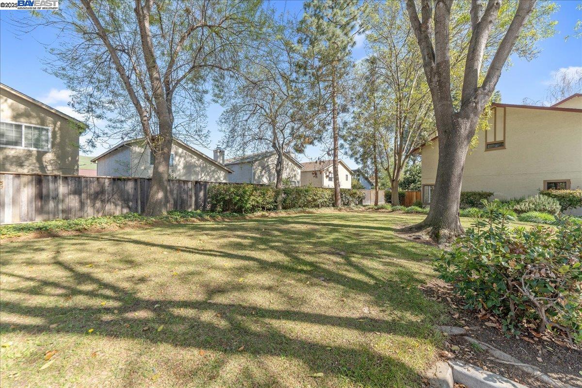 Detail Gallery Image 24 of 30 For 968 Huntington Terrace, Fremont,  CA 94536 - 2 Beds | 2/1 Baths