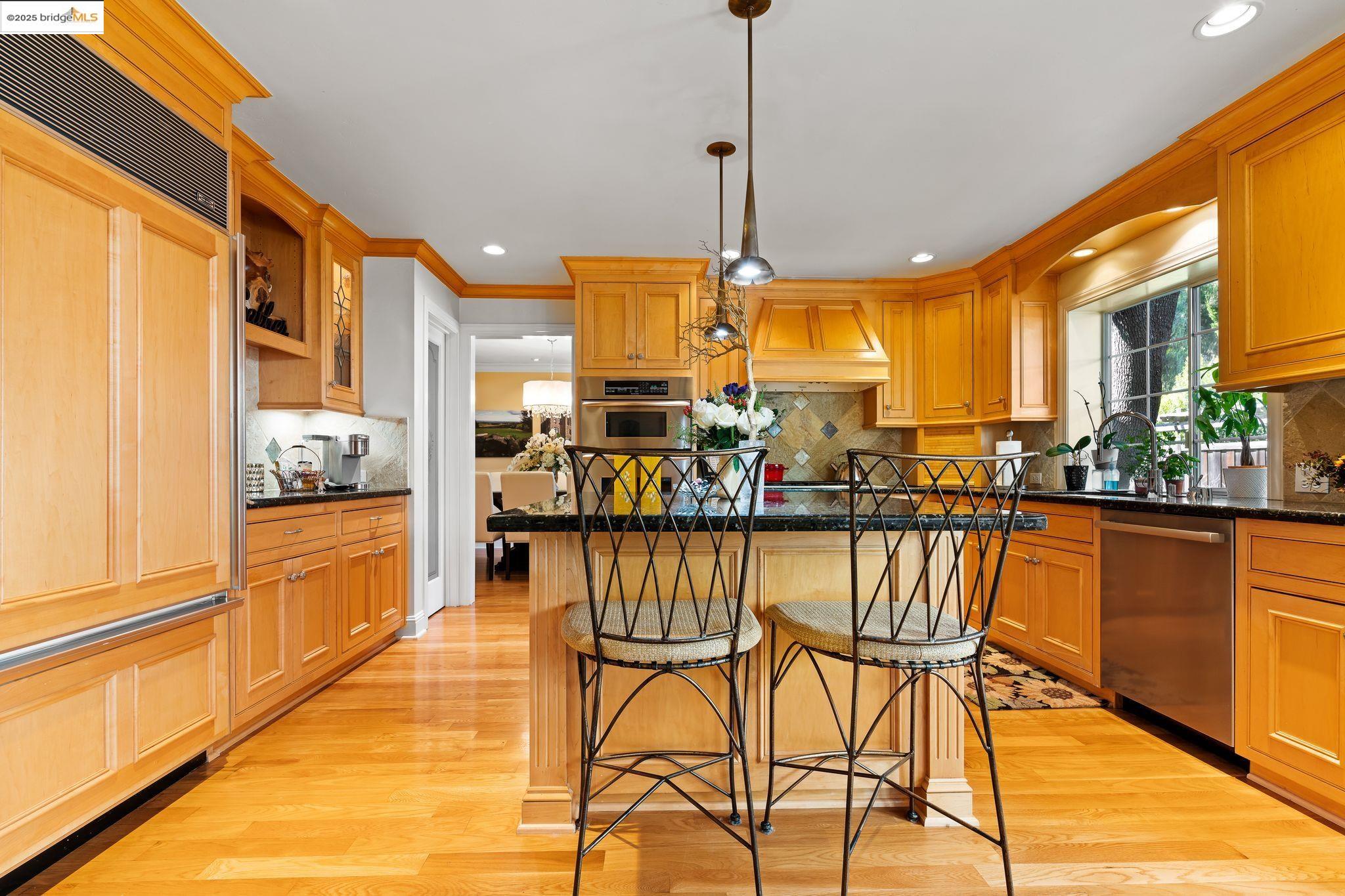 Detail Gallery Image 15 of 59 For 6263 Mojave Dr, San Jose,  CA 95120 - 6 Beds | 3 Baths