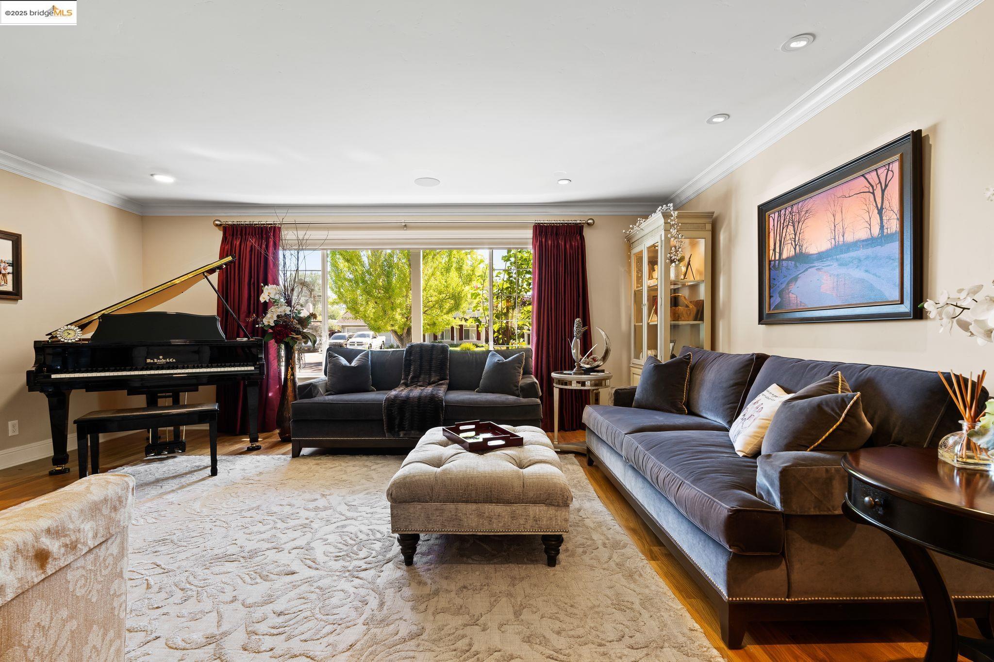 Detail Gallery Image 9 of 59 For 6263 Mojave Dr, San Jose,  CA 95120 - 6 Beds | 3 Baths