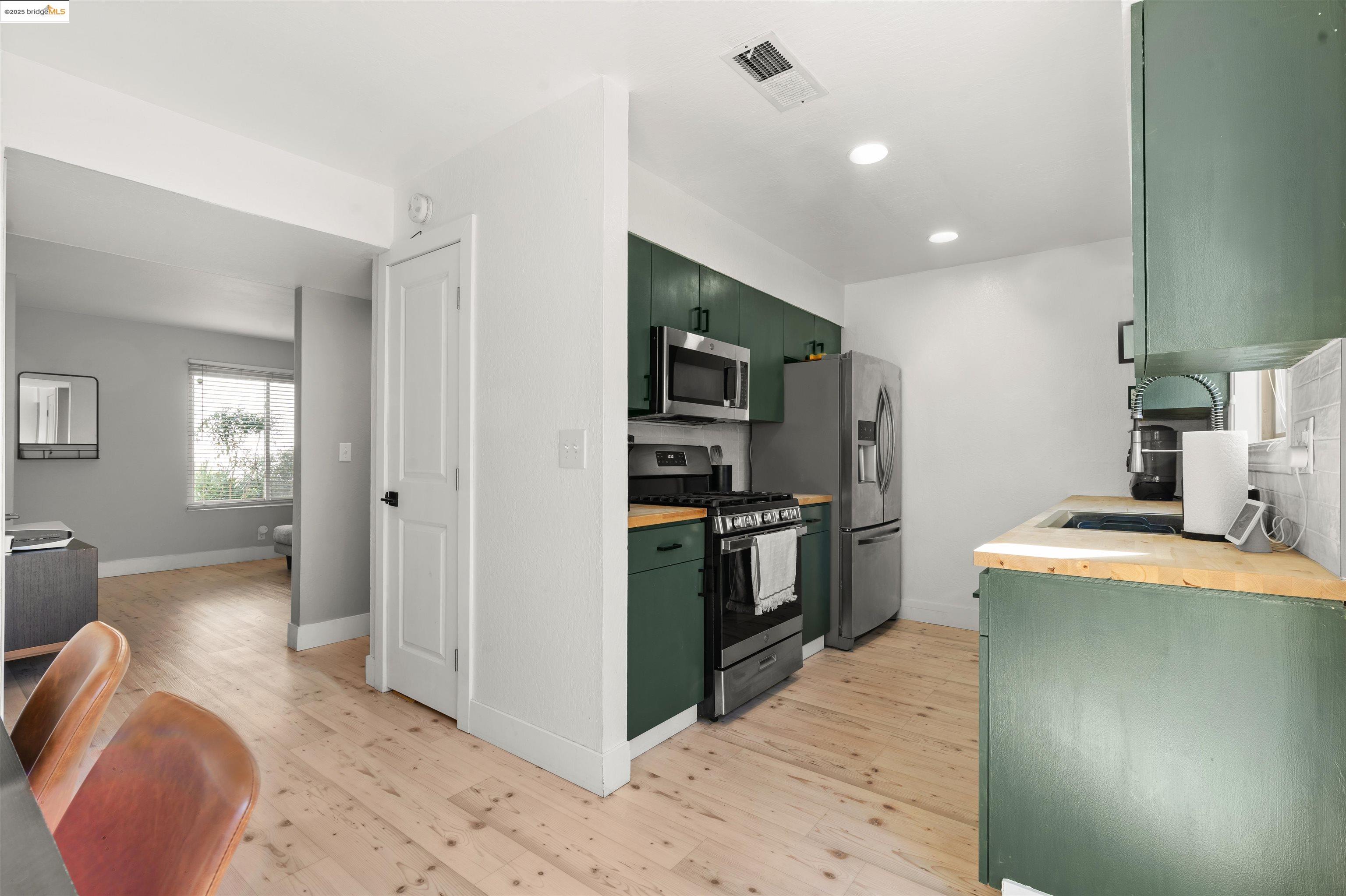 Photo #7: 41094653 Listing: Photo #7