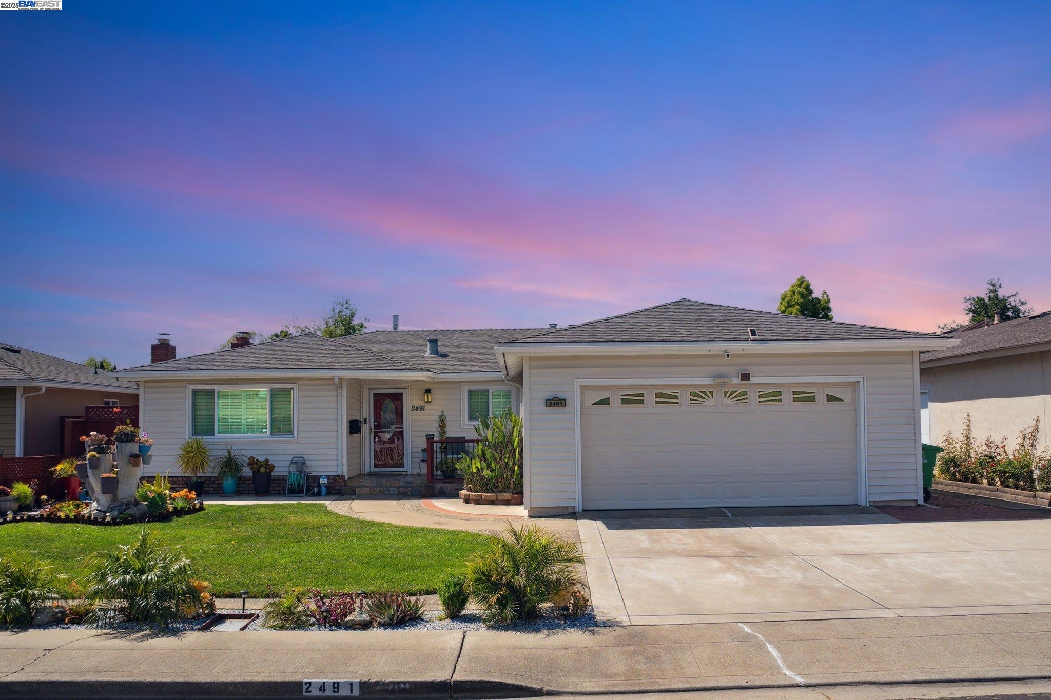 Detail Gallery Image 1 of 1 For 2491 Stanford St, Union City,  CA 94587 - 3 Beds | 2 Baths