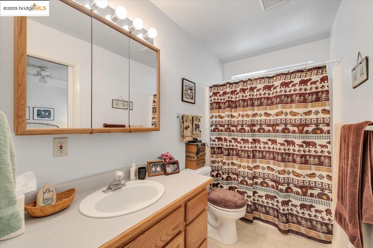 Detail Gallery Image 19 of 53 For 24030 Hitching Post Rd, Sonora,  CA 95370 - 3 Beds | 2/1 Baths
