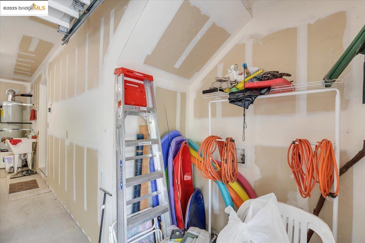 Detail Gallery Image 39 of 53 For 24030 Hitching Post Rd, Sonora,  CA 95370 - 3 Beds | 2/1 Baths