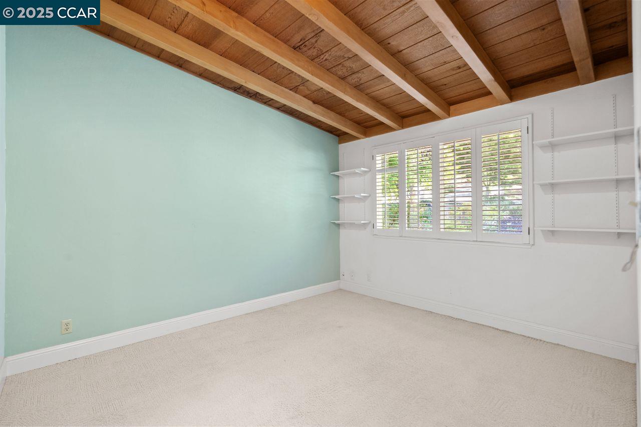 Detail Gallery Image 28 of 51 For 23 Lost Valley Dr, Orinda,  CA 94563 - 4 Beds | 3 Baths