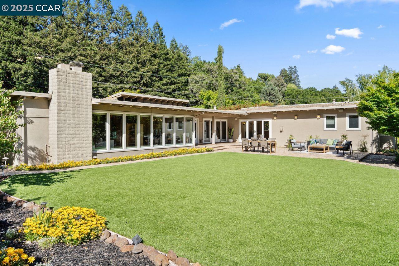 Detail Gallery Image 37 of 51 For 23 Lost Valley Dr, Orinda,  CA 94563 - 4 Beds | 3 Baths