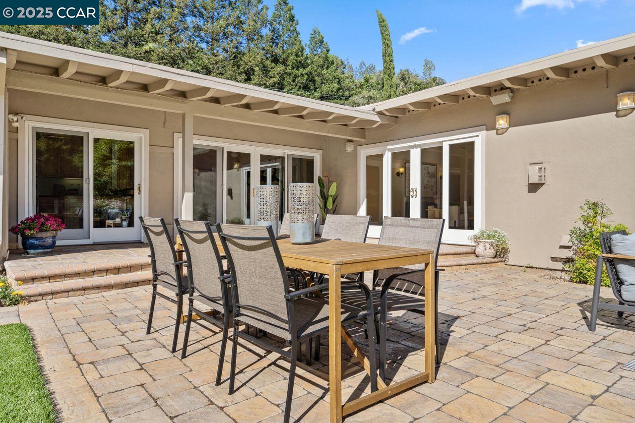 Detail Gallery Image 38 of 51 For 23 Lost Valley Dr, Orinda,  CA 94563 - 4 Beds | 3 Baths