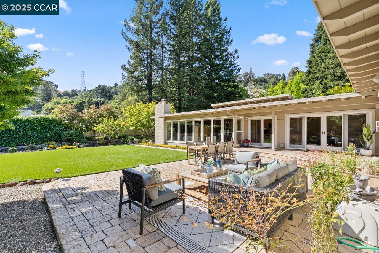 Detail Gallery Image 39 of 51 For 23 Lost Valley Dr, Orinda,  CA 94563 - 4 Beds | 3 Baths