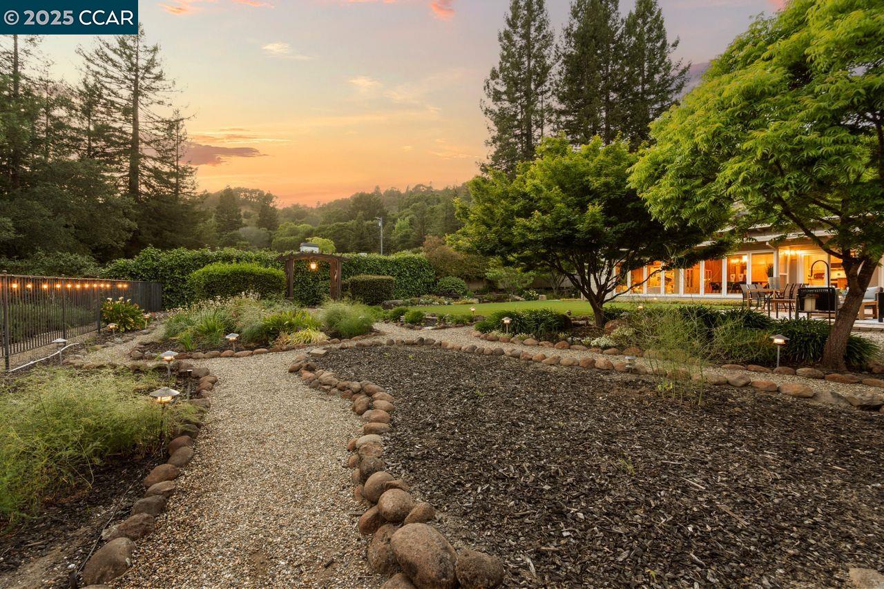 Detail Gallery Image 42 of 51 For 23 Lost Valley Dr, Orinda,  CA 94563 - 4 Beds | 3 Baths