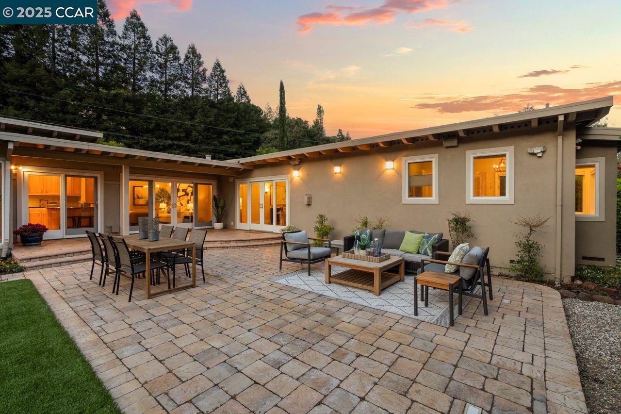 Detail Gallery Image 44 of 51 For 23 Lost Valley Dr, Orinda,  CA 94563 - 4 Beds | 3 Baths