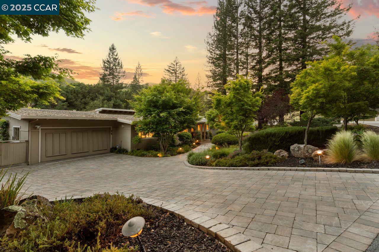 Detail Gallery Image 47 of 51 For 23 Lost Valley Dr, Orinda,  CA 94563 - 4 Beds | 3 Baths