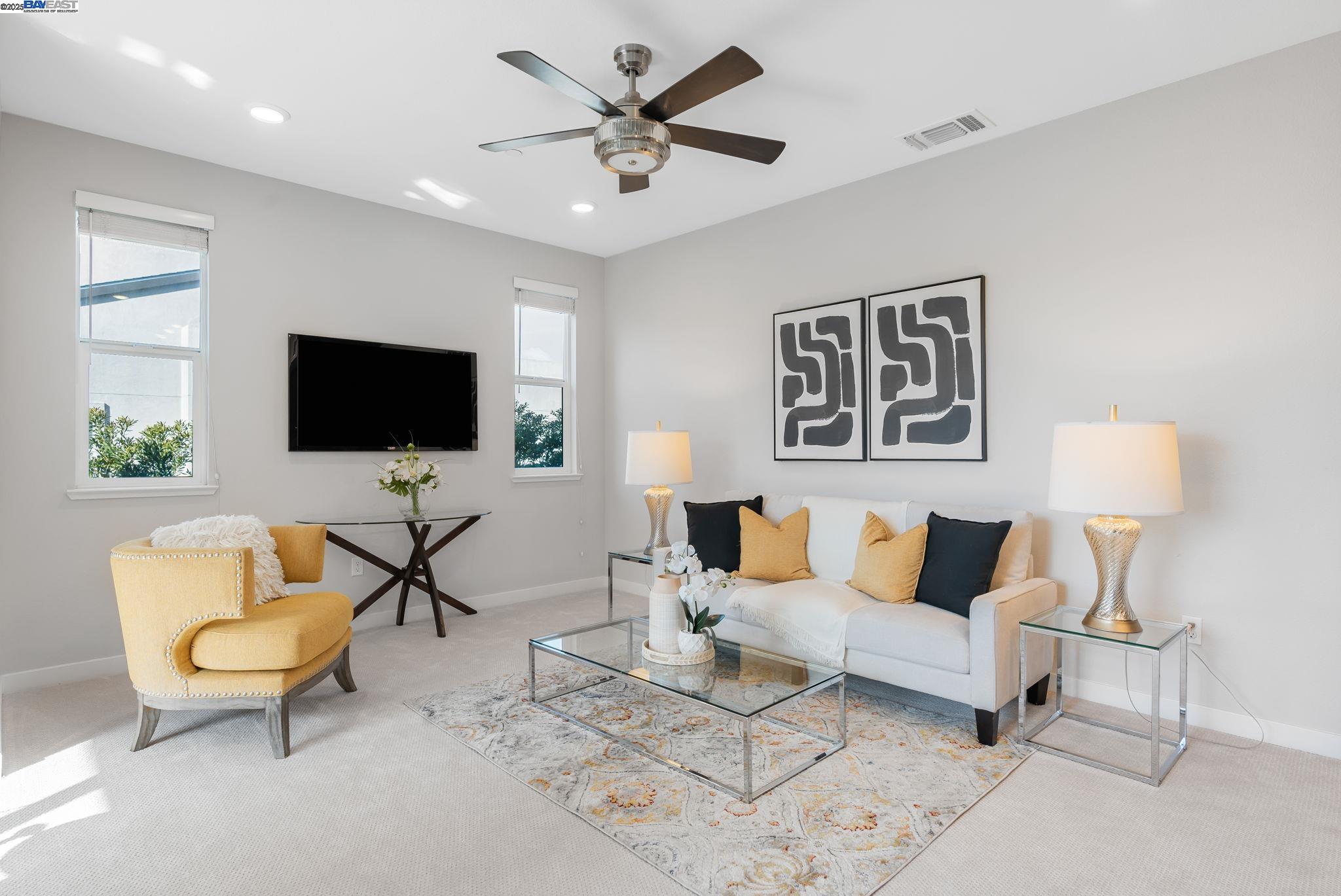 Detail Gallery Image 5 of 30 For 1856 Newbury Park Dr, San Jose,  CA 95133 - 3 Beds | 3 Baths