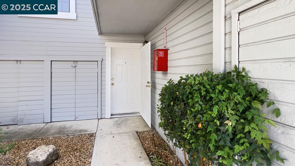Detail Gallery Image 2 of 40 For 126 Colonade Sq, San Jose,  CA 95127 - 2 Beds | 2/1 Baths
