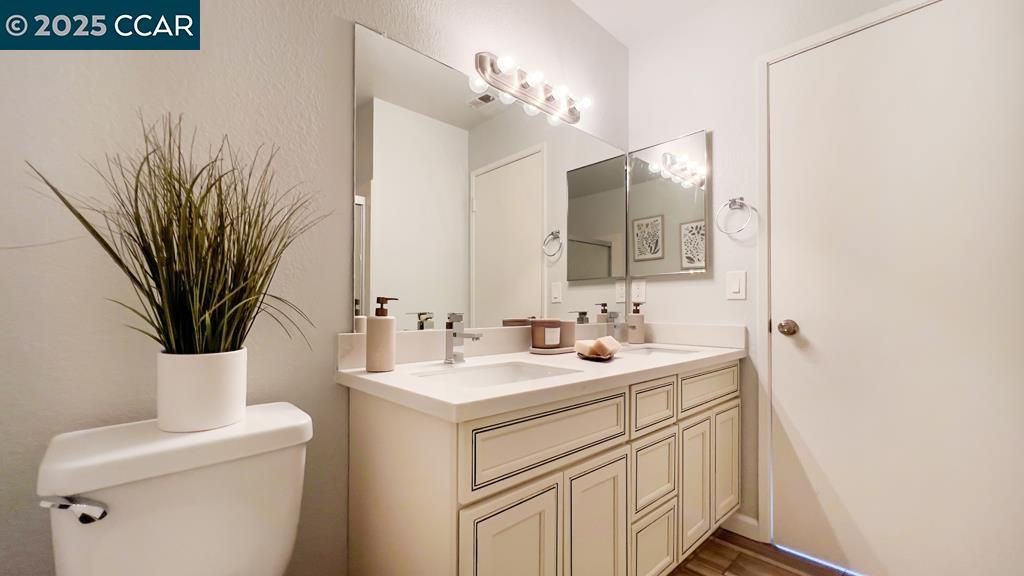 Detail Gallery Image 25 of 40 For 126 Colonade Sq, San Jose,  CA 95127 - 2 Beds | 2/1 Baths