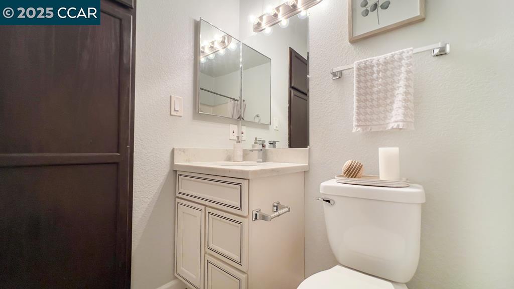 Detail Gallery Image 28 of 40 For 126 Colonade Sq, San Jose,  CA 95127 - 2 Beds | 2/1 Baths