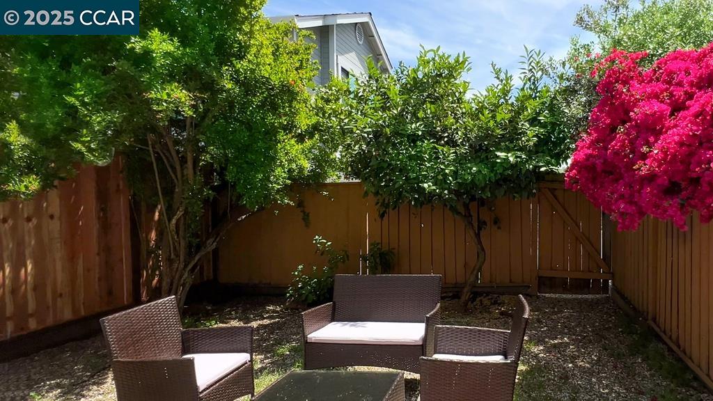 Detail Gallery Image 32 of 40 For 126 Colonade Sq, San Jose,  CA 95127 - 2 Beds | 2/1 Baths