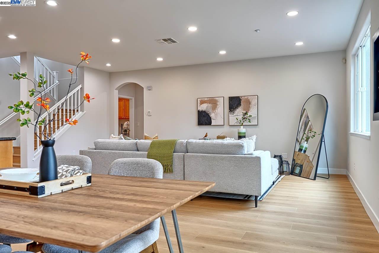 Detail Gallery Image 27 of 50 For 32675 Kenita Way, Union City,  CA 94587 - 5 Beds | 3 Baths
