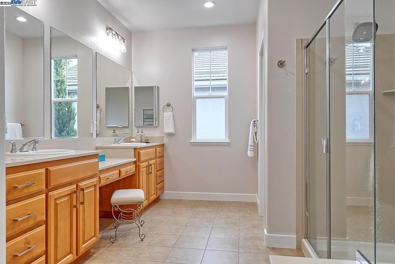 Detail Gallery Image 33 of 50 For 32675 Kenita Way, Union City,  CA 94587 - 5 Beds | 3 Baths