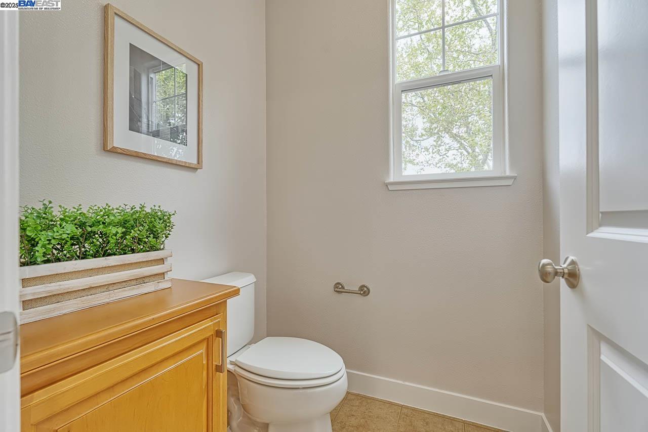 Detail Gallery Image 35 of 50 For 32675 Kenita Way, Union City,  CA 94587 - 5 Beds | 3 Baths