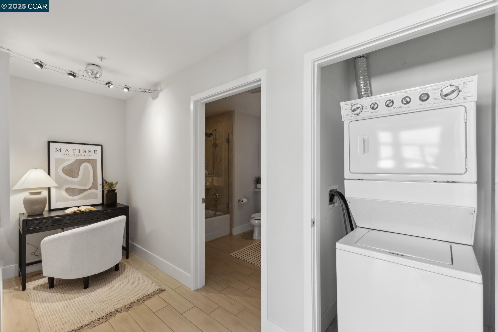 438 W Grand Ave # 510, Oakland, California 94612, 1 Bedroom Bedrooms, 4 Rooms Rooms,1 BathroomBathrooms,Residential,For Sale,438 W Grand Ave # 510,41094679