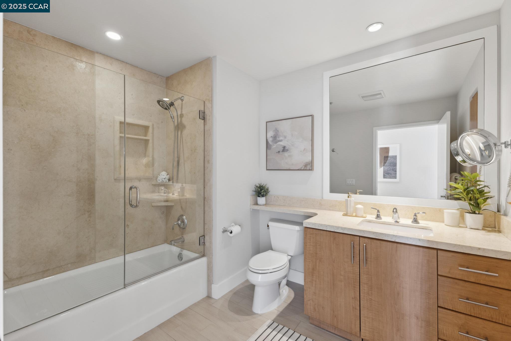 438 W Grand Ave # 510, Oakland, California 94612, 1 Bedroom Bedrooms, 4 Rooms Rooms,1 BathroomBathrooms,Residential,For Sale,438 W Grand Ave # 510,41094679