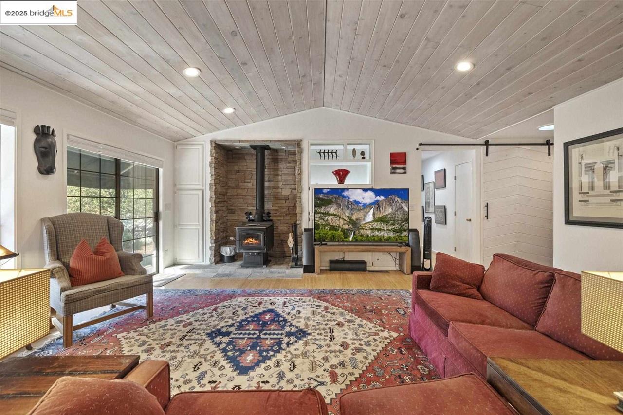 Detail Gallery Image 14 of 58 For 13420 Clements, Groveland,  CA 95321-9333 - 3 Beds | 2/1 Baths