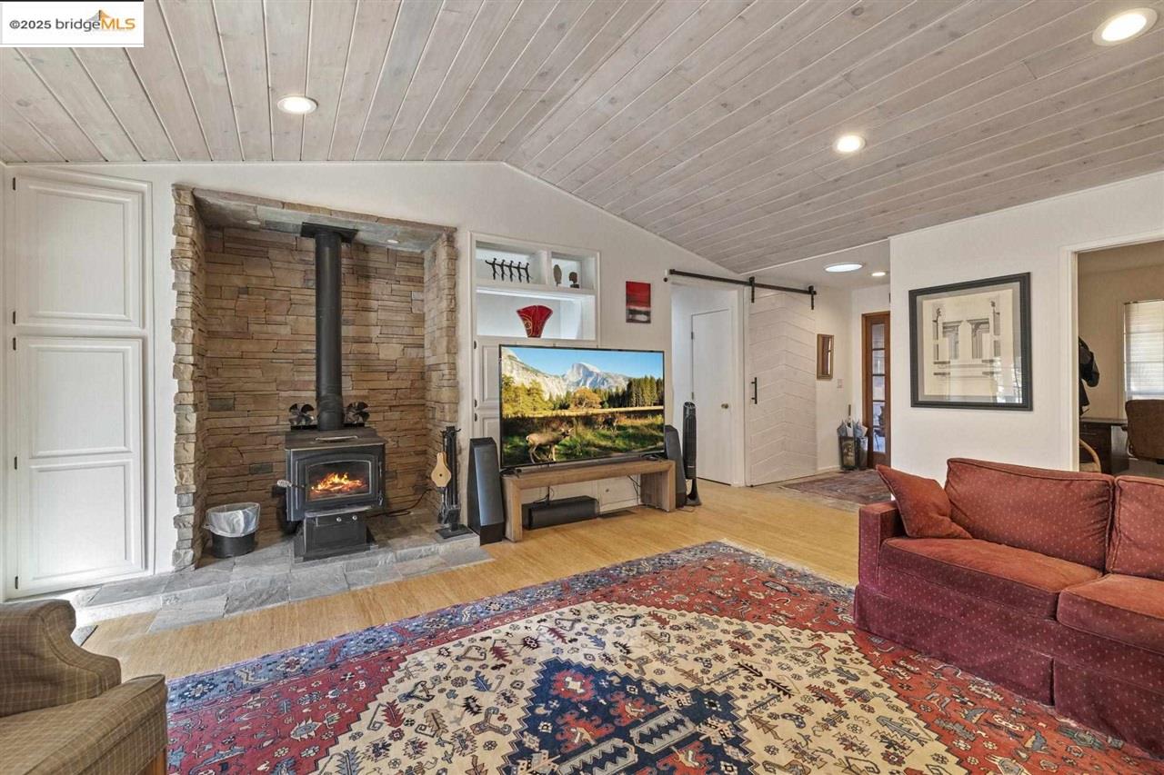 Detail Gallery Image 16 of 58 For 13420 Clements, Groveland,  CA 95321-9333 - 3 Beds | 2/1 Baths
