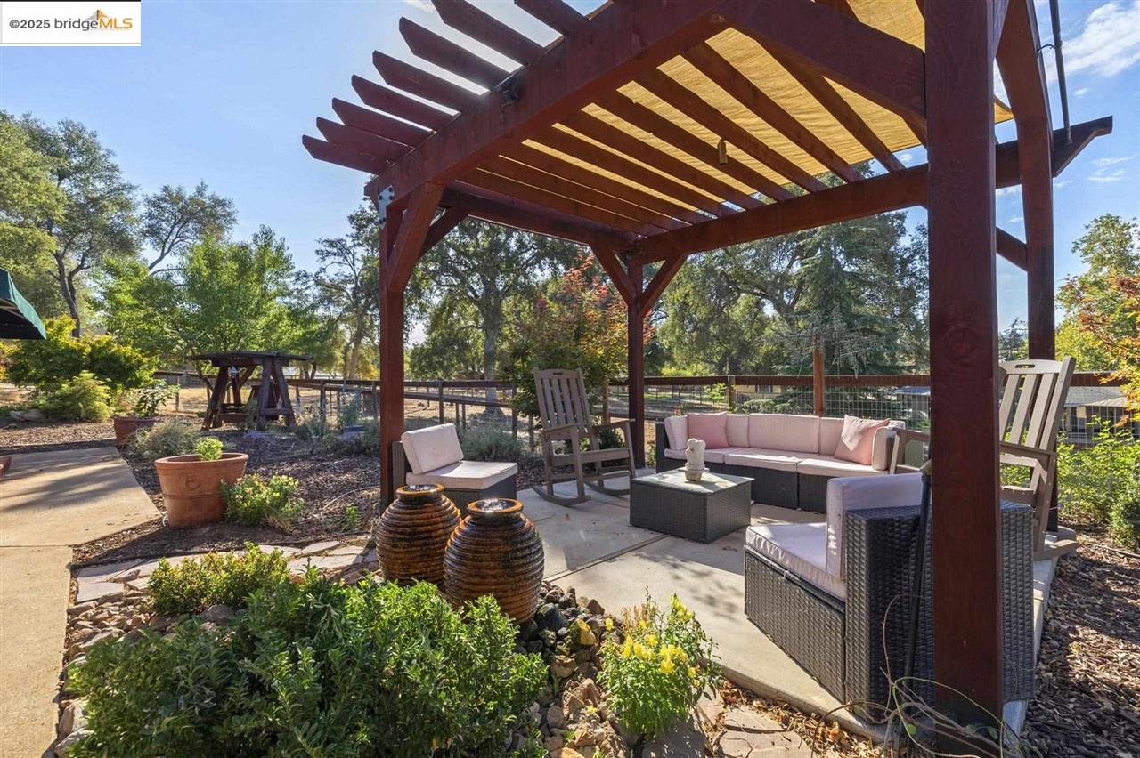 Detail Gallery Image 38 of 58 For 13420 Clements, Groveland,  CA 95321-9333 - 3 Beds | 2/1 Baths