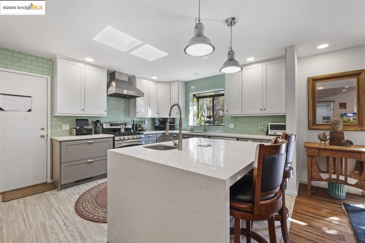 Detail Gallery Image 9 of 58 For 13420 Clements, Groveland,  CA 95321-9333 - 3 Beds | 2/1 Baths