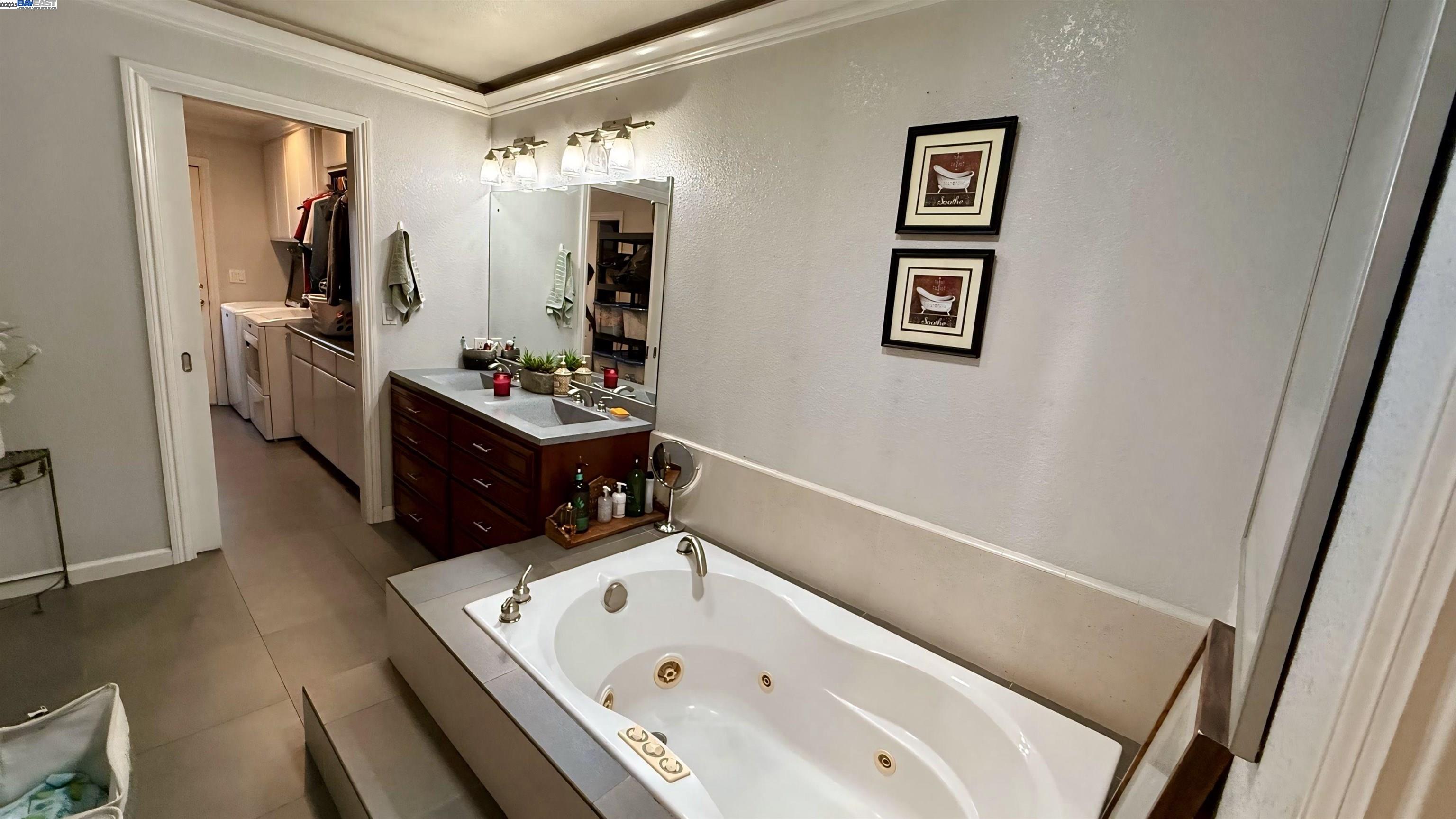 Detail Gallery Image 16 of 24 For 95 W Downs St, Stockton,  CA 95204 - 4 Beds | 2 Baths
