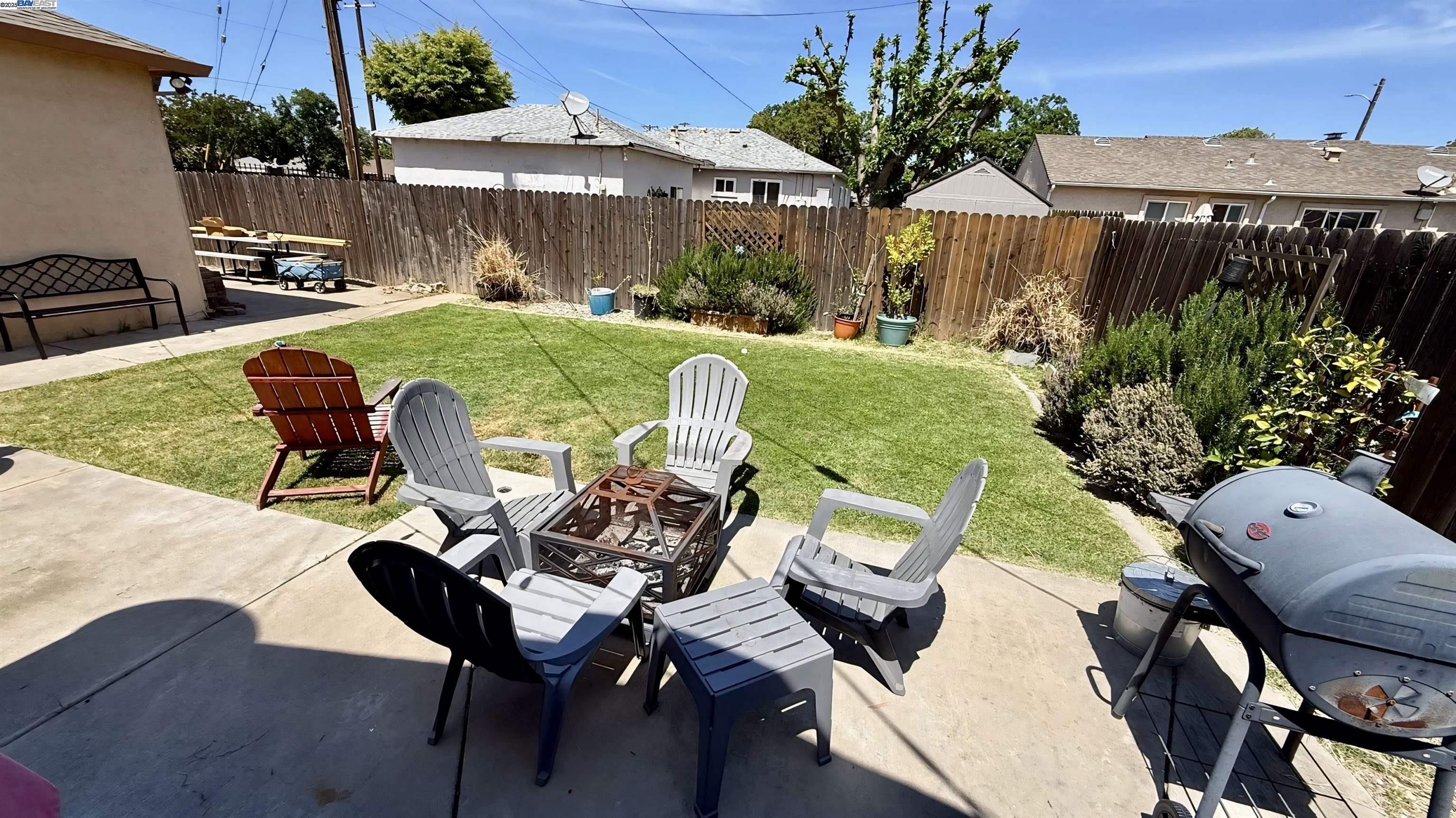 Detail Gallery Image 23 of 24 For 95 W Downs St, Stockton,  CA 95204 - 4 Beds | 2 Baths