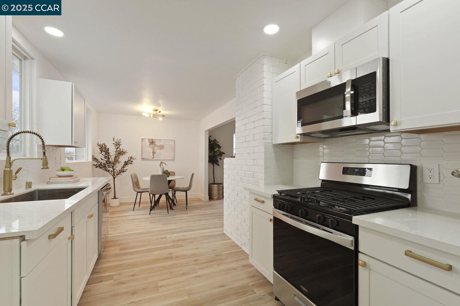 Detail Gallery Image 12 of 31 For 1257 West Street, Hayward,  CA 94545 - 3 Beds | 2 Baths