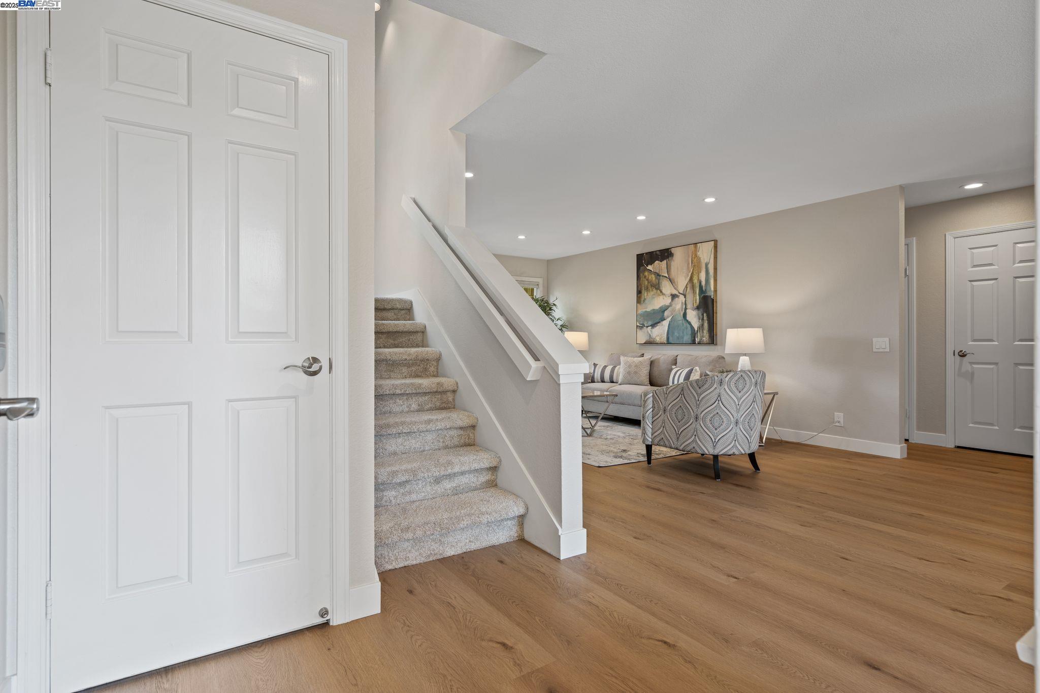property-img