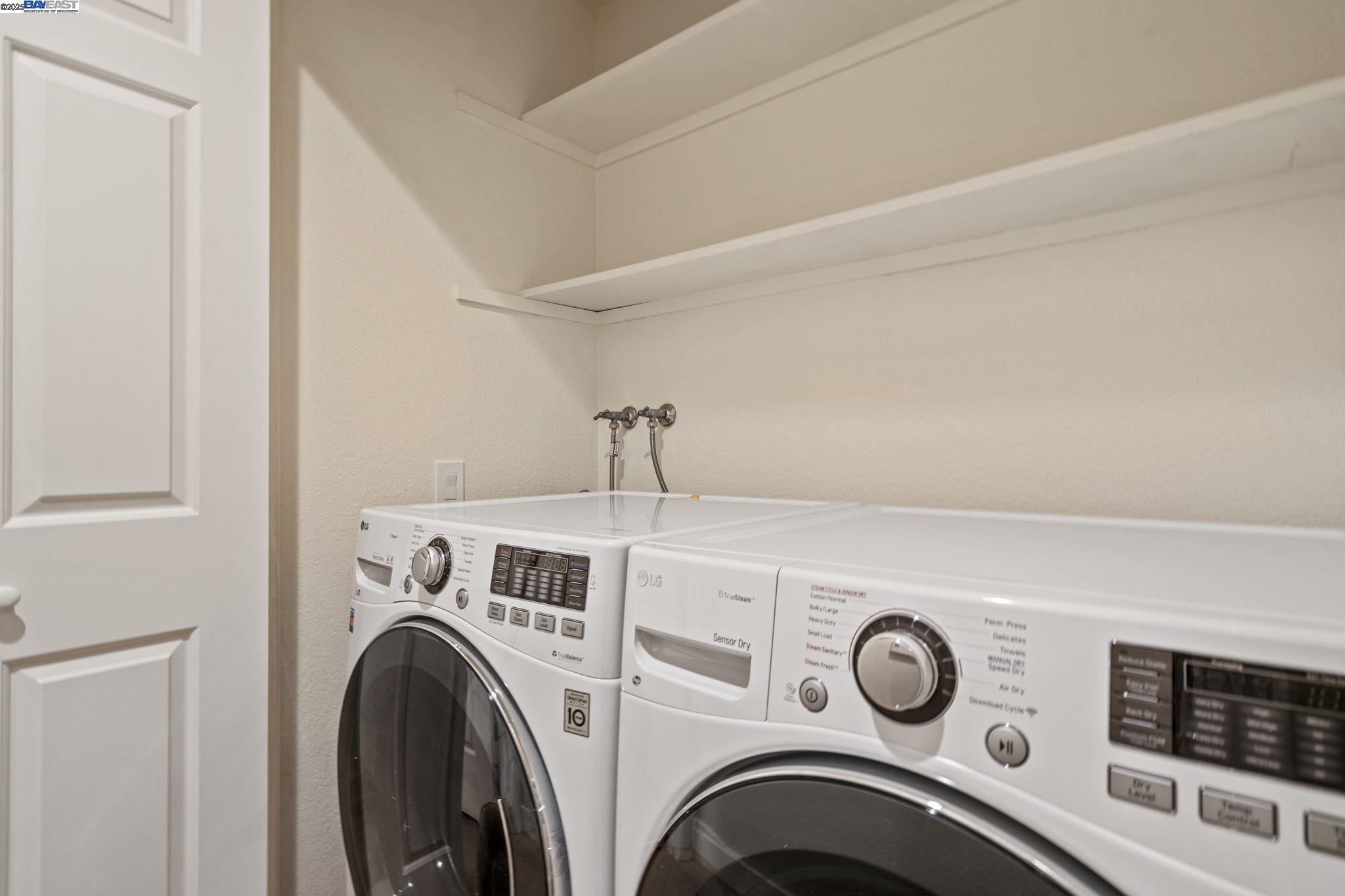 Detail Gallery Image 9 of 35 For 642 Centre Ct, Alameda,  CA 94502 - 2 Beds | 2/1 Baths