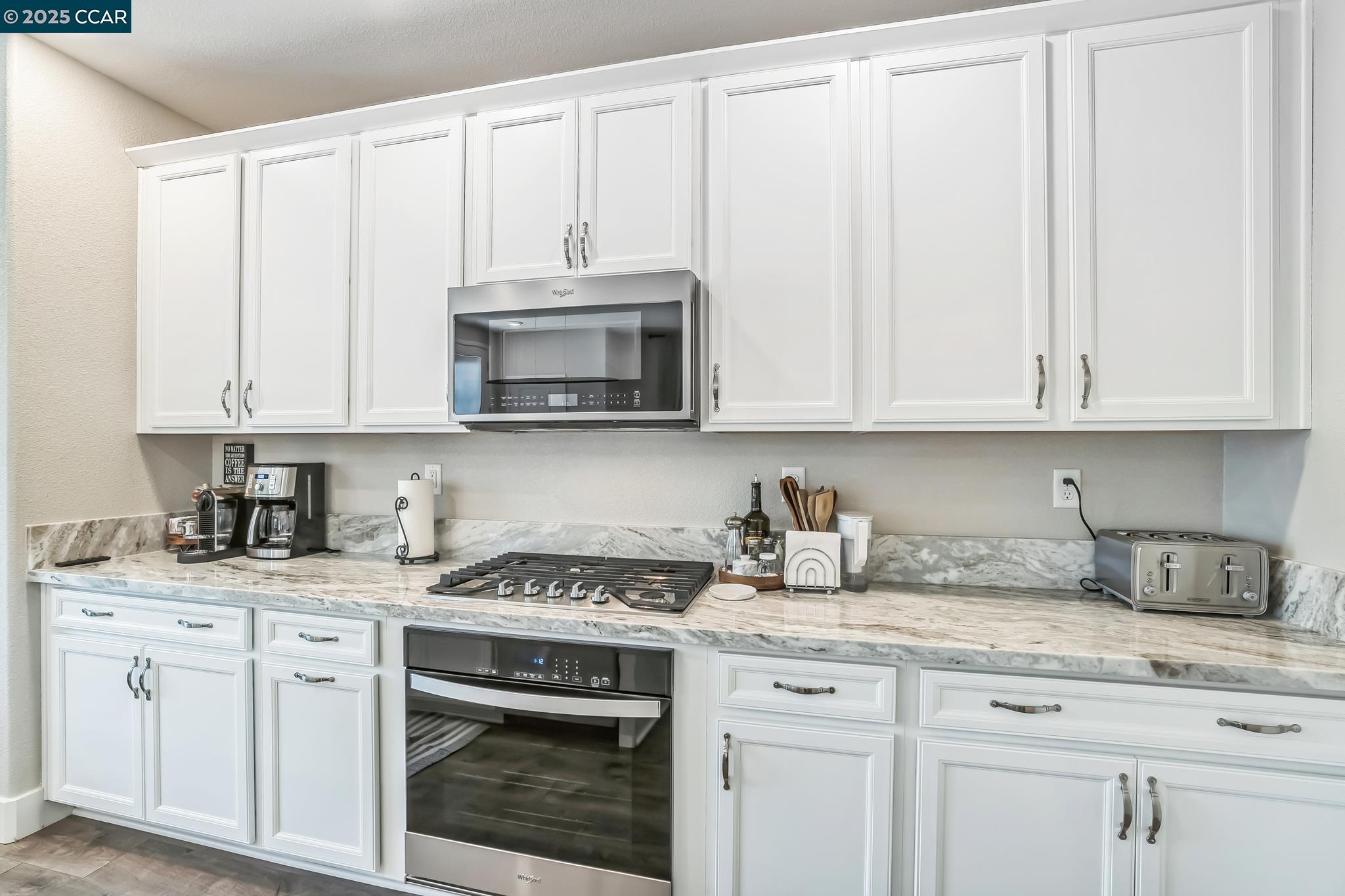 Detail Gallery Image 12 of 35 For 2940 Wheat Grass Street, Sacramento,  CA 95833 - 3 Beds | 3 Baths