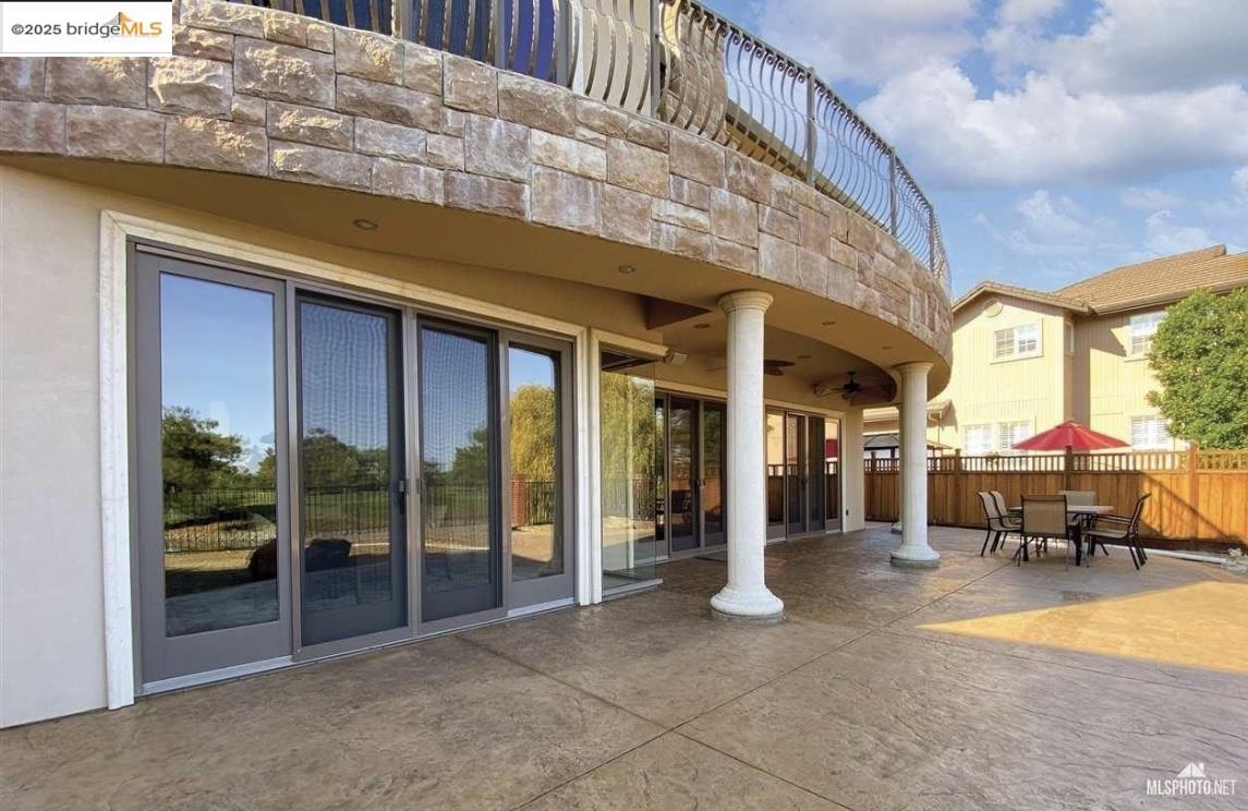 Detail Gallery Image 7 of 28 For 5520 Edgeview Dr, Discovery Bay,  CA 94505 - 4 Beds | 3/1 Baths