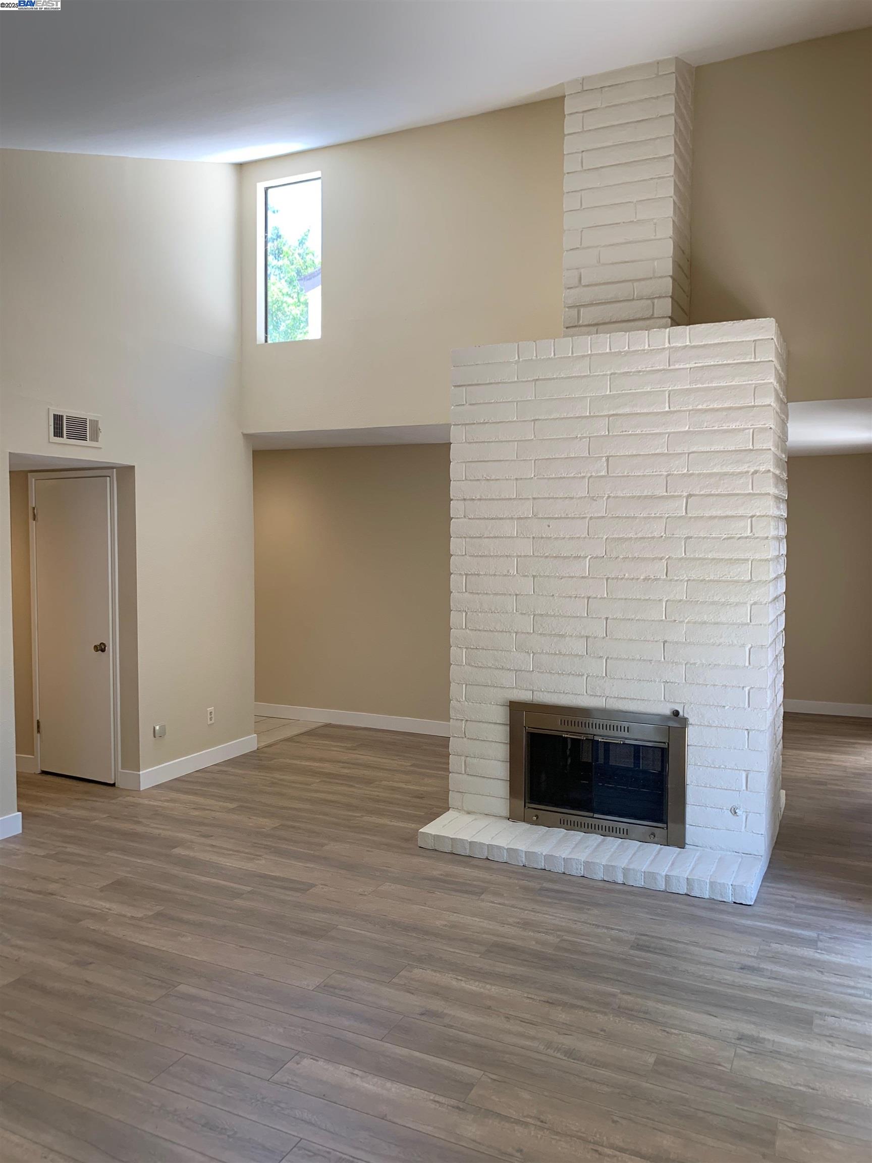 Detail Gallery Image 5 of 51 For 5529 Sandpiper Court, Stockton,  CA 95207 - – Beds | – Baths