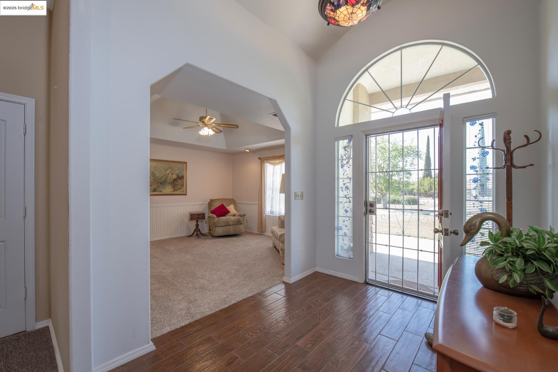 Detail Gallery Image 2 of 19 For 36357 Marciel Ave, Madera,  CA 93636 - 3 Beds | 2/1 Baths