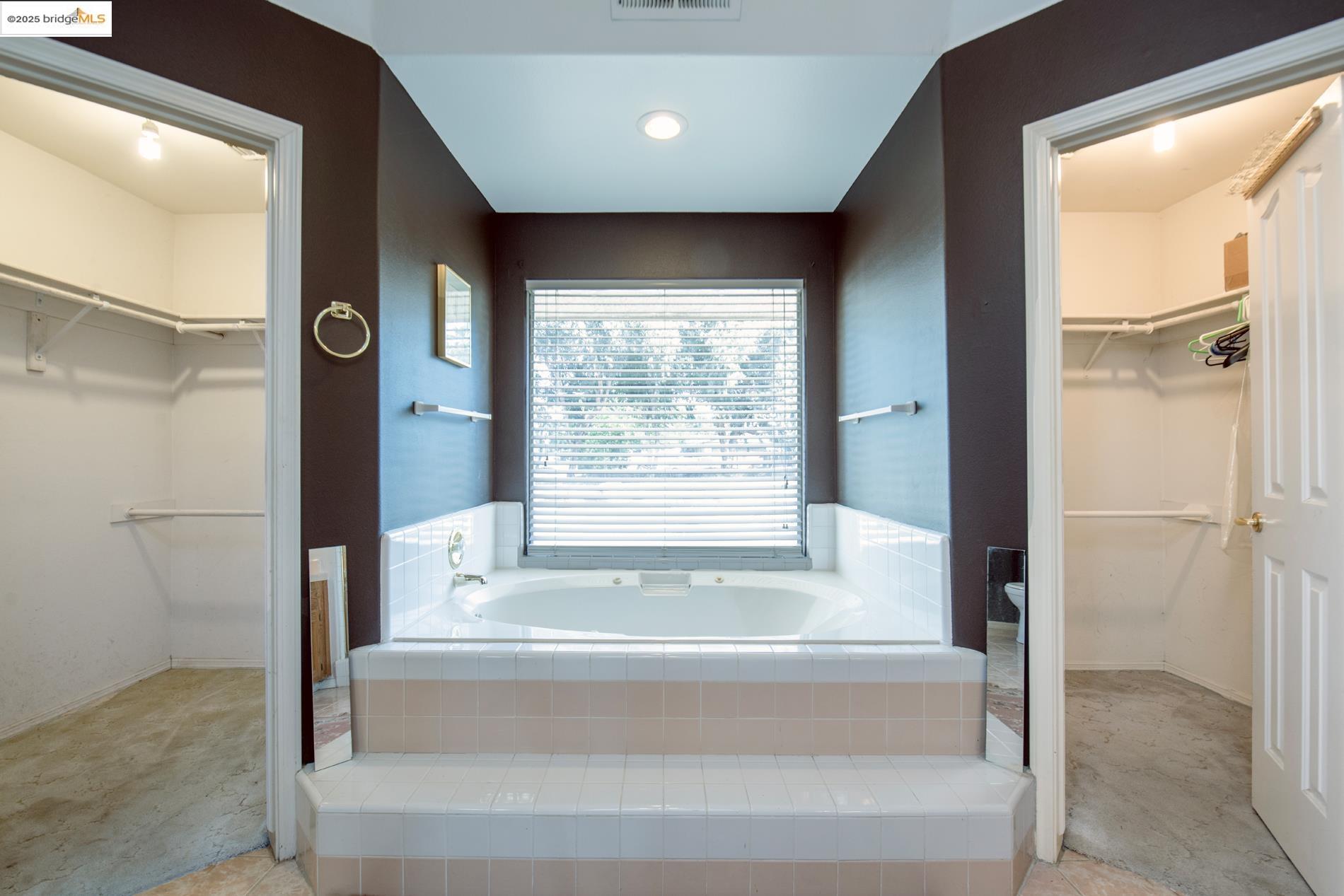 Detail Gallery Image 12 of 19 For 36357 Marciel Ave, Madera,  CA 93636 - 3 Beds | 2/1 Baths
