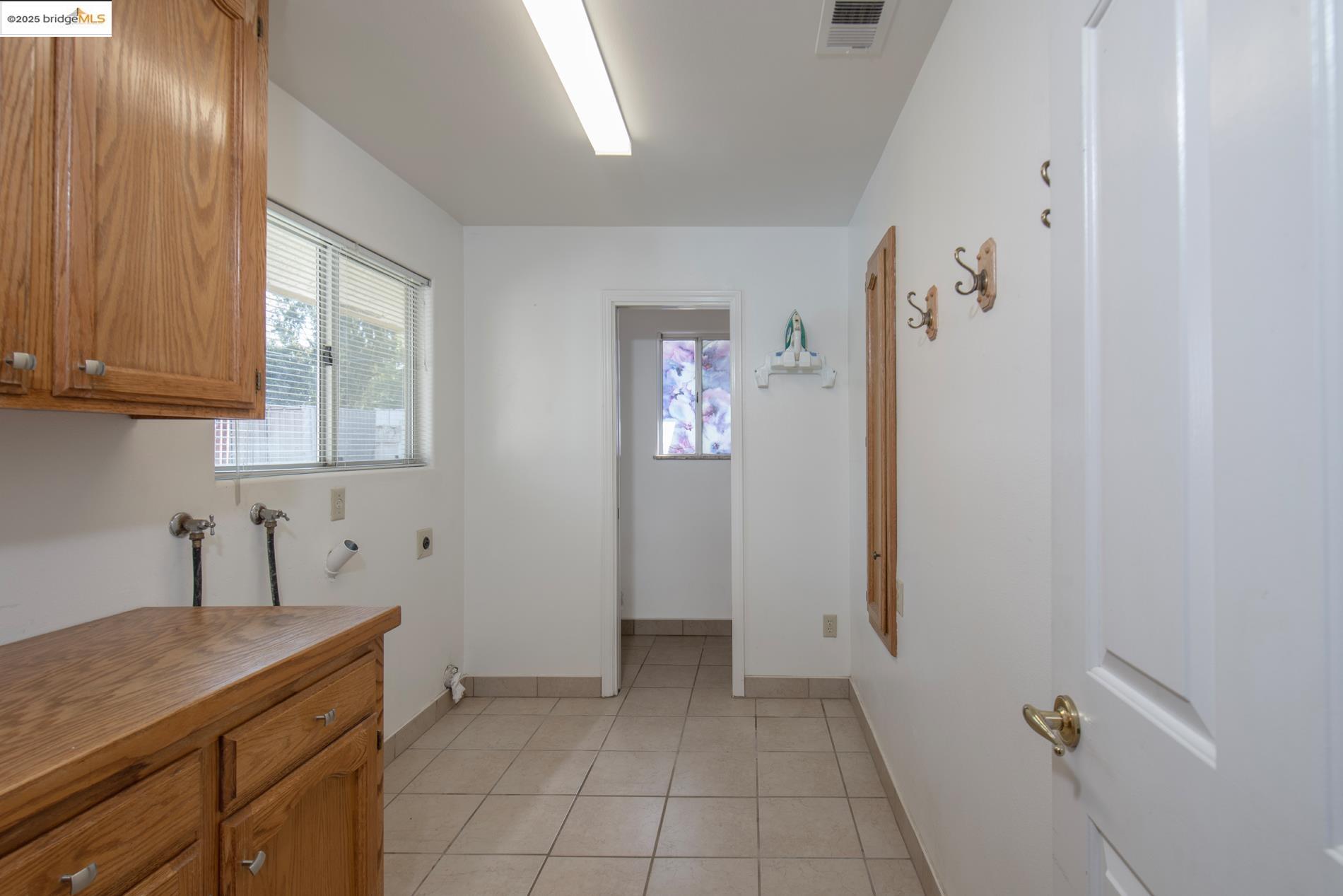 Detail Gallery Image 13 of 19 For 36357 Marciel Ave, Madera,  CA 93636 - 3 Beds | 2/1 Baths