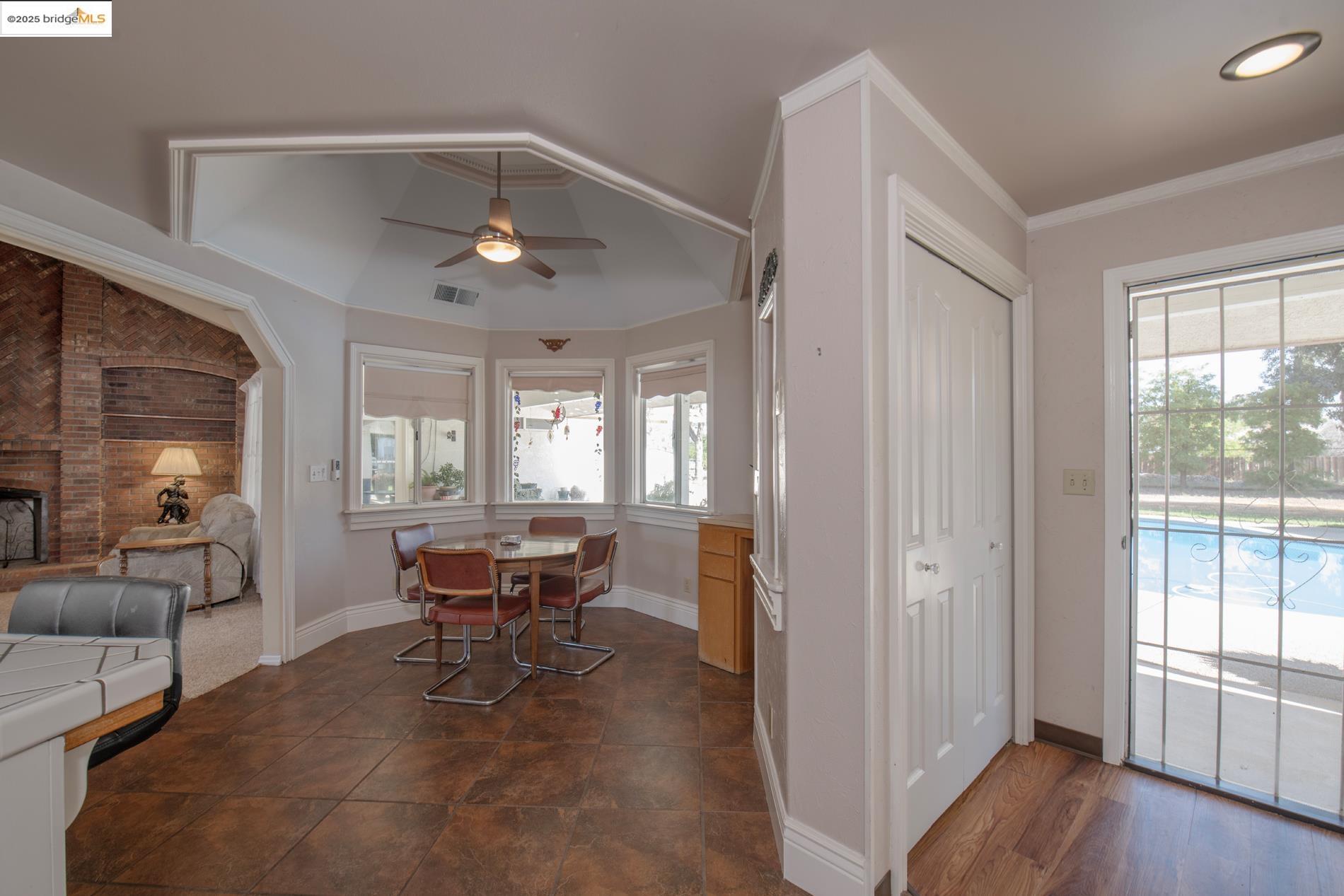 Detail Gallery Image 7 of 19 For 36357 Marciel Ave, Madera,  CA 93636 - 3 Beds | 2/1 Baths