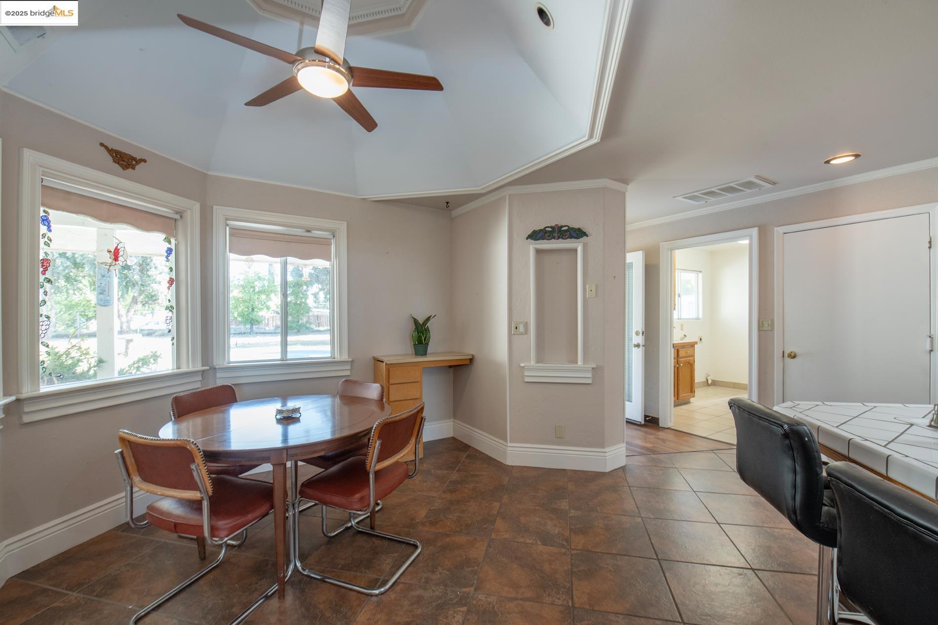 Detail Gallery Image 8 of 19 For 36357 Marciel Ave, Madera,  CA 93636 - 3 Beds | 2/1 Baths