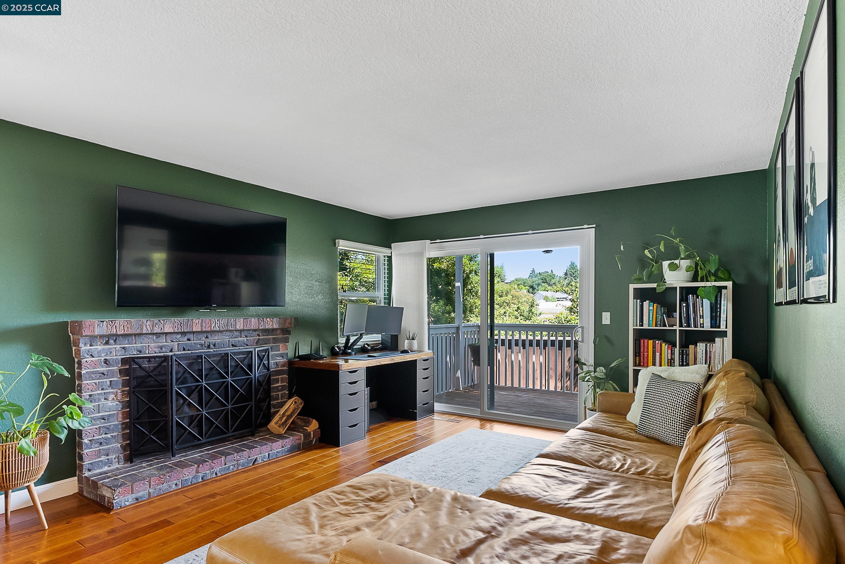 Detail Gallery Image 12 of 37 For 1817 Shirley Dr, Benicia,  CA 94510 - 2 Beds | 2 Baths