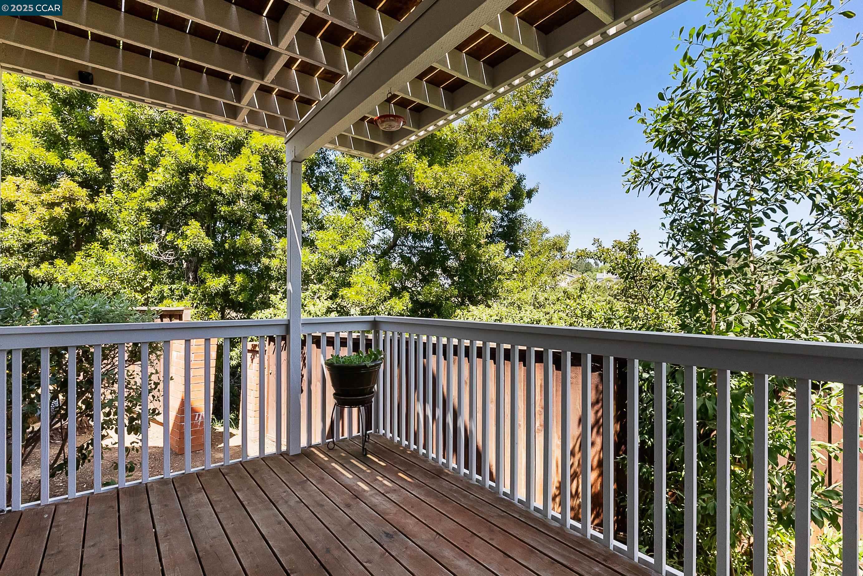 Detail Gallery Image 10 of 37 For 1817 Shirley Dr, Benicia,  CA 94510 - 2 Beds | 2 Baths