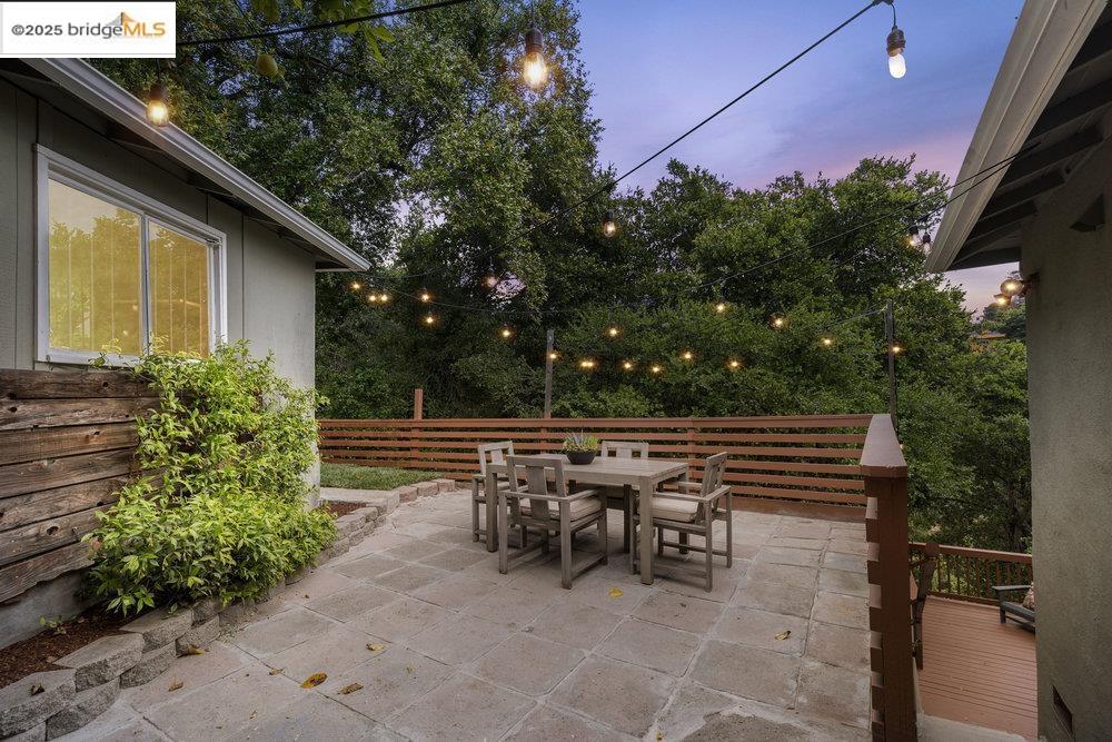 Detail Gallery Image 1 of 49 For 4150 Laurel Ave, Oakland,  CA 94602 - 3 Beds | 2 Baths