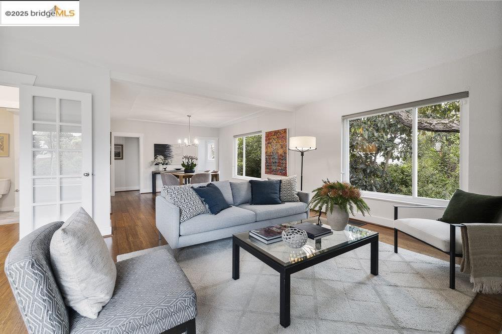 Detail Gallery Image 13 of 49 For 4150 Laurel Ave, Oakland,  CA 94602 - 3 Beds | 2 Baths